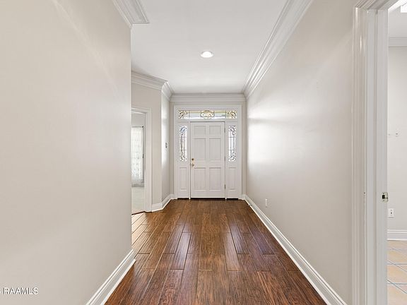 2nd image of 150 Kingspointe Cir