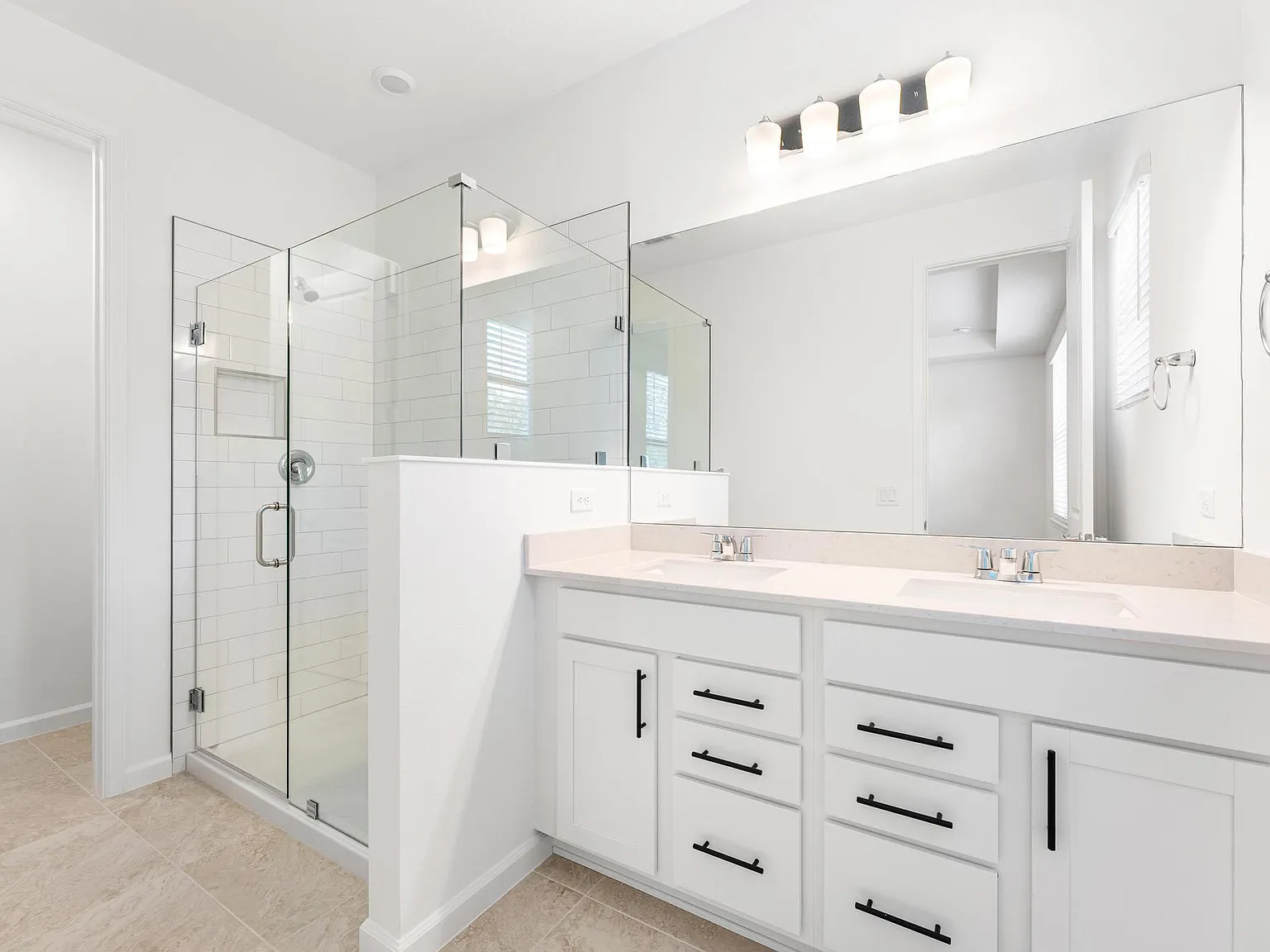 3 bed, 2.5 bath, 1550 sqft, $3,200 — Photo 4