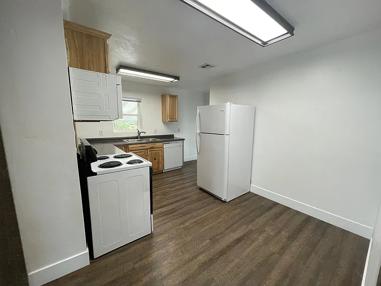 Kitchen with plenty of space for a sitting area