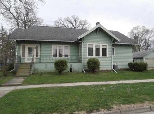 112 W Millard St, Markesan, WI 53946