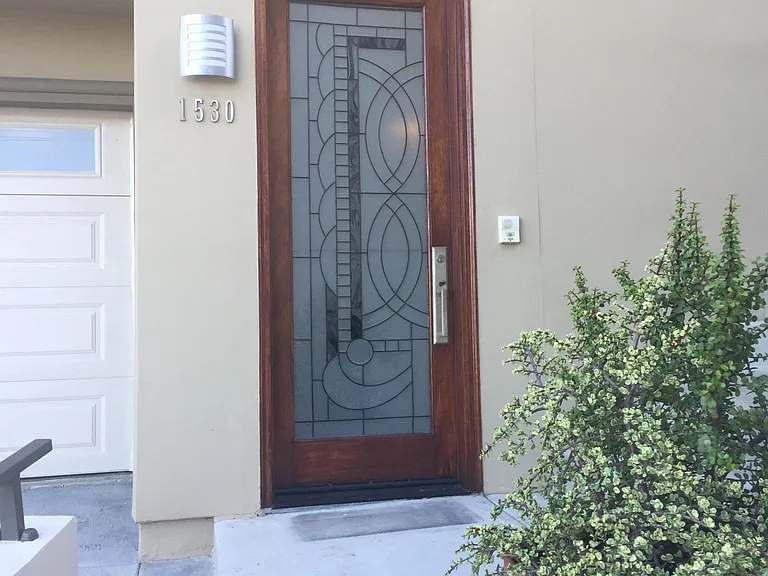 1530 Parmer Ave — Photo 3