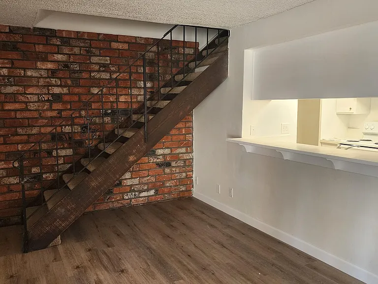 2635 N Yardarm Ave — Photo 3