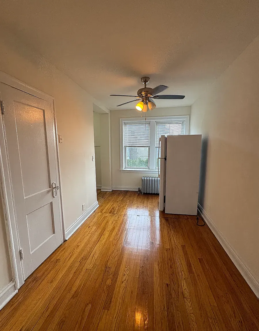 Studio, $1,250 — Photo 4