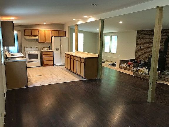 3rd image of 3262 Mount Tabor Rd