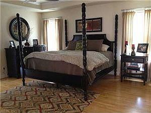 5th image of 924 Grover Ct