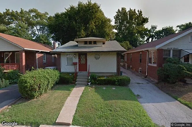 7013 Edison Ave photo 1