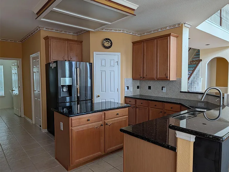 6018 Briar Hill Ct — Photo 5