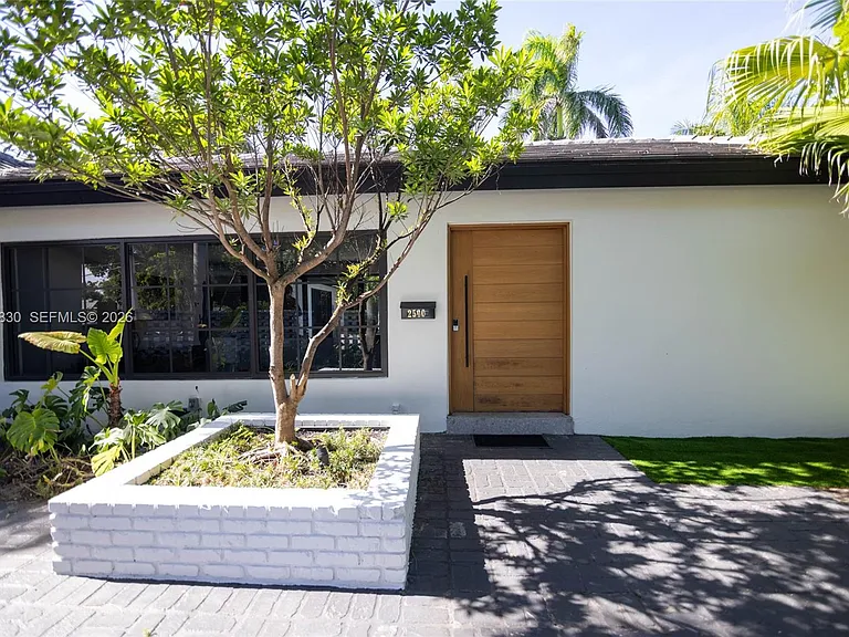 2500 Bayview Dr — Photo 84
