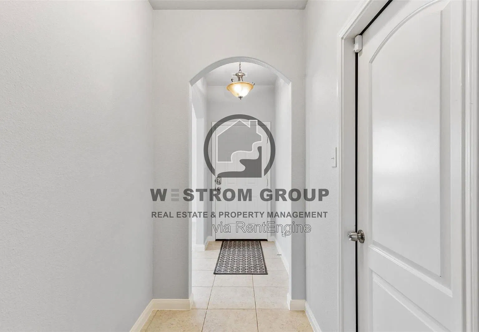 3 bed, 2.0 bath, 1597 sqft, $1,995 — Photo 3