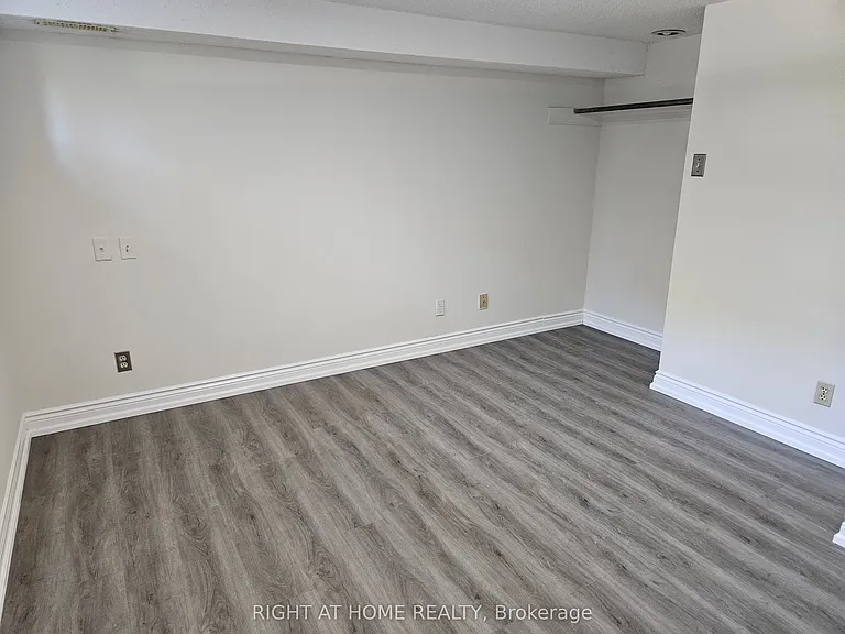 388 Fernleigh Cir S — Photo 13