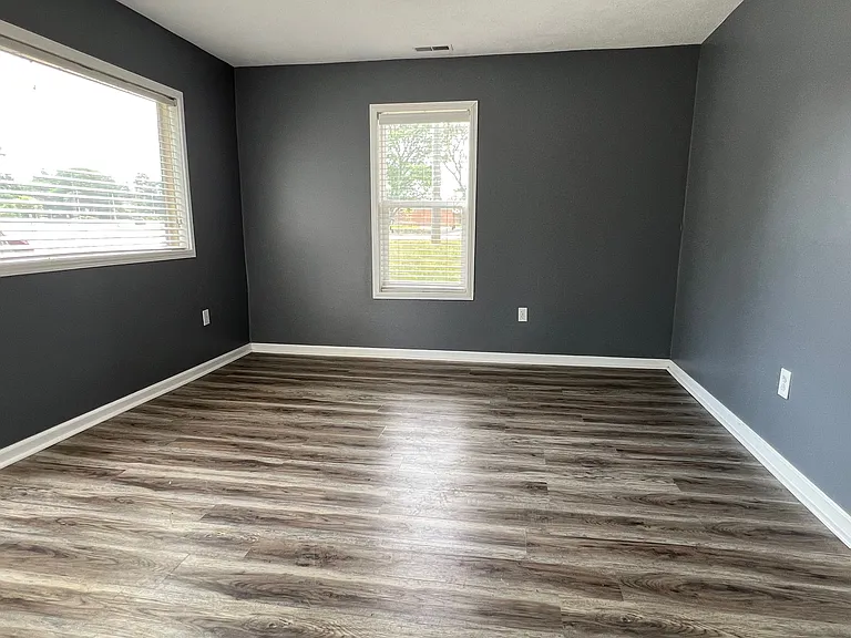 3102 W Michigan Ave — Photo 2
