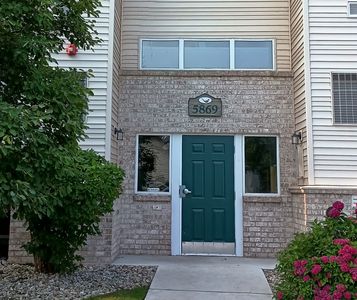 5869 Crosswinds Dr UNIT 21, Norton Shores, MI, 49444