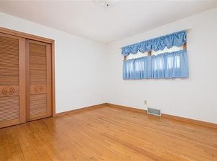 6904 N Central St, Kansas City, MO 64118