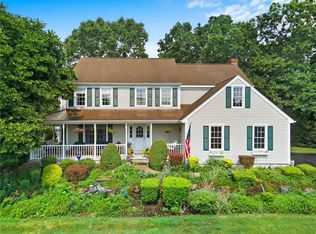 7 Spring House Ln, Cumberland, RI 02864