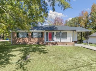 516 Longfellow St, Fuquay Varina, NC 27526