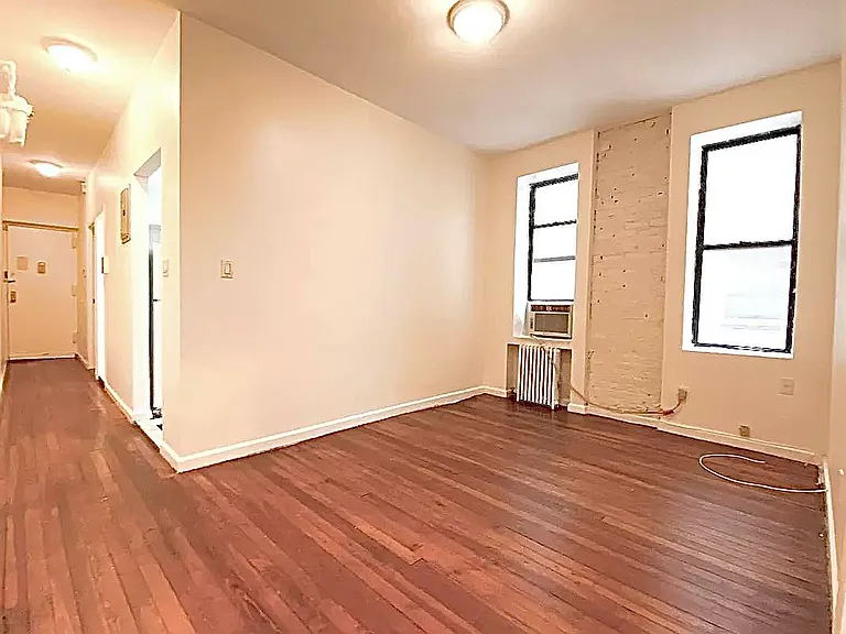 714 Amsterdam Ave #11 — Photo 1