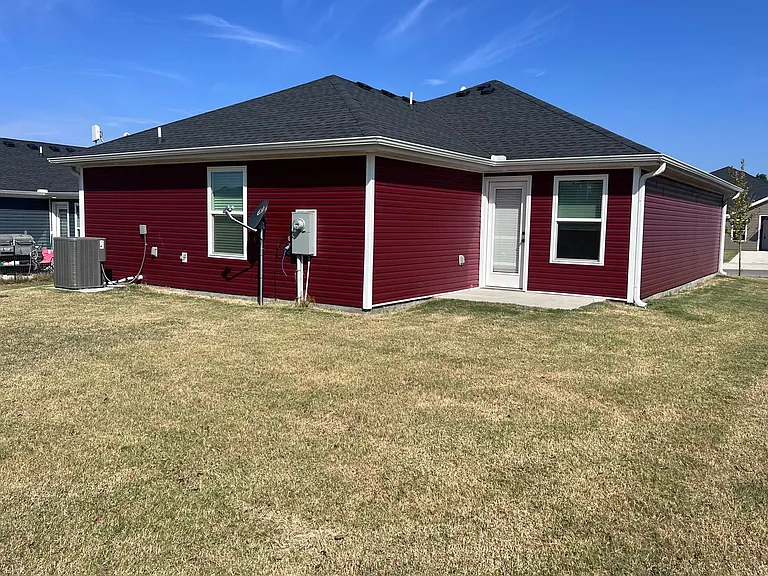 732 Short Leaf Ln — Photo 2