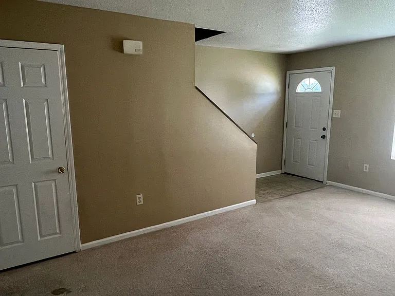 1100 Pineland Ave #3D — Photo 3