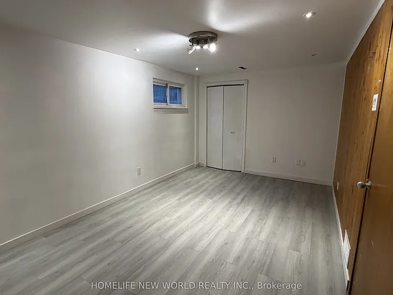 135 Pineway Blvd #LOWER LEVEL — Photo 6