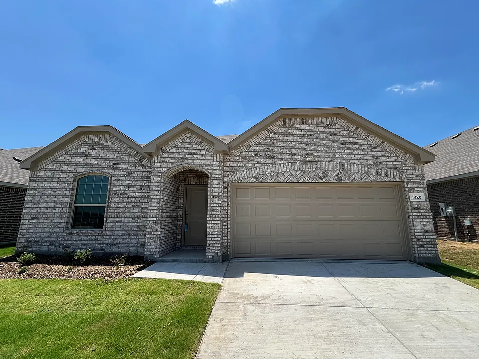 1020 Longleaf Ln