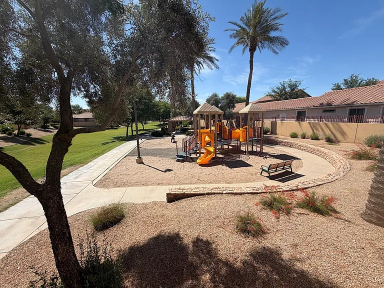6334 S Blake St — Photo 20