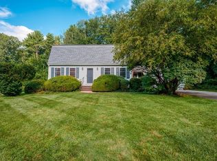 33 Clover Hill Dr, Chelmsford, MA 01824