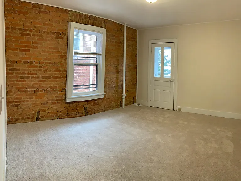 219 E 4th St — Photo 13