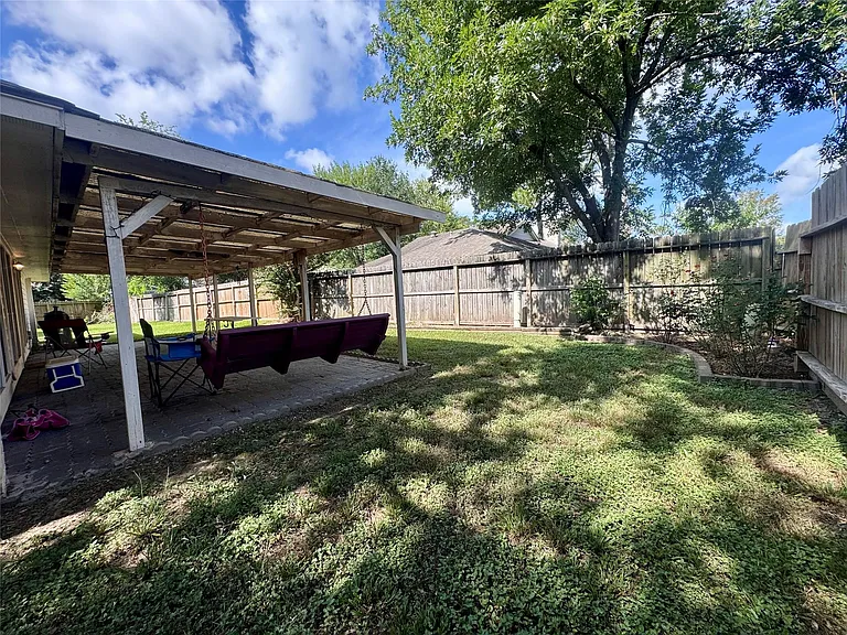 8507 Grove Park Dr — Photo 29