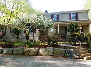 670 Major Potter Rd, Warwick, RI 02818