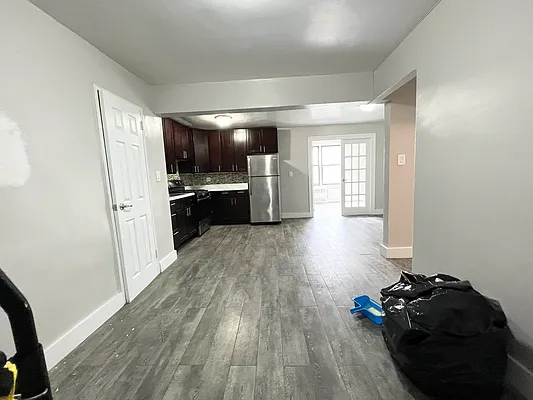 Rented by Premier One Realty LLC | media 21