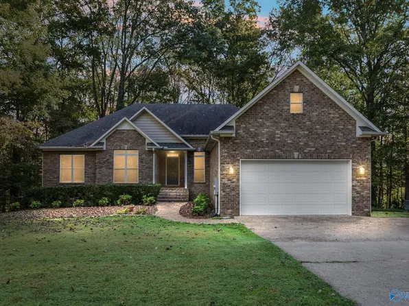 24434 Hickory Dr, Elkmont, AL 35620