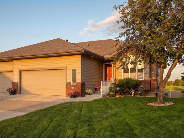 18 Charlton Way #32, Strathcona County, AB T8H 2C6