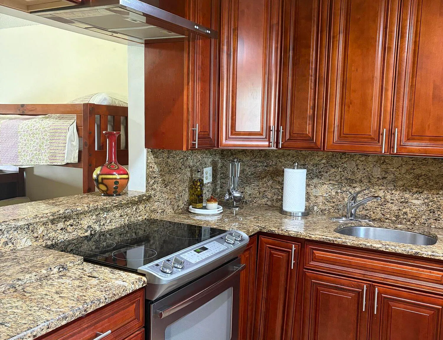 1 bed, 1.5 bath, 825 sqft, $3,150 — Photo 3