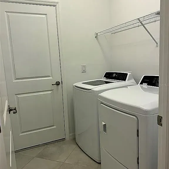 11343 Burgundy Dr — Photo 23