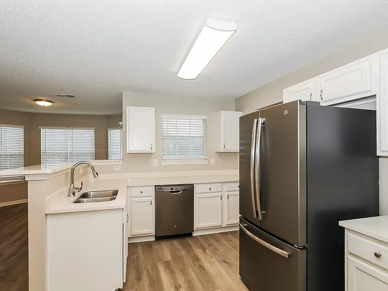 3948 English Valley Dr — Photo 8