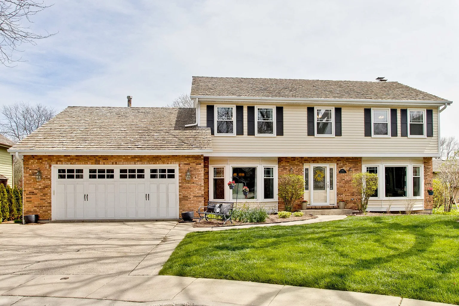 715 Paddock Ln photo 1