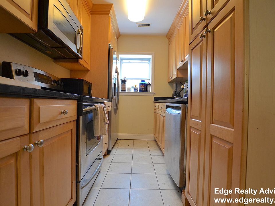 1st image of 130 Newton St #3