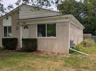 17911 Glenis Ave, Brownstown, MI