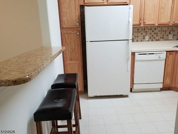 4th image of 317 Shannon Ct #317