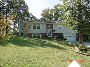 2811 Oak Leaf Ln, Chattanooga, TN 37421