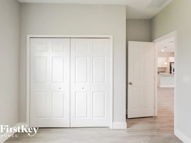 702 Caribou Dr — Photo 12