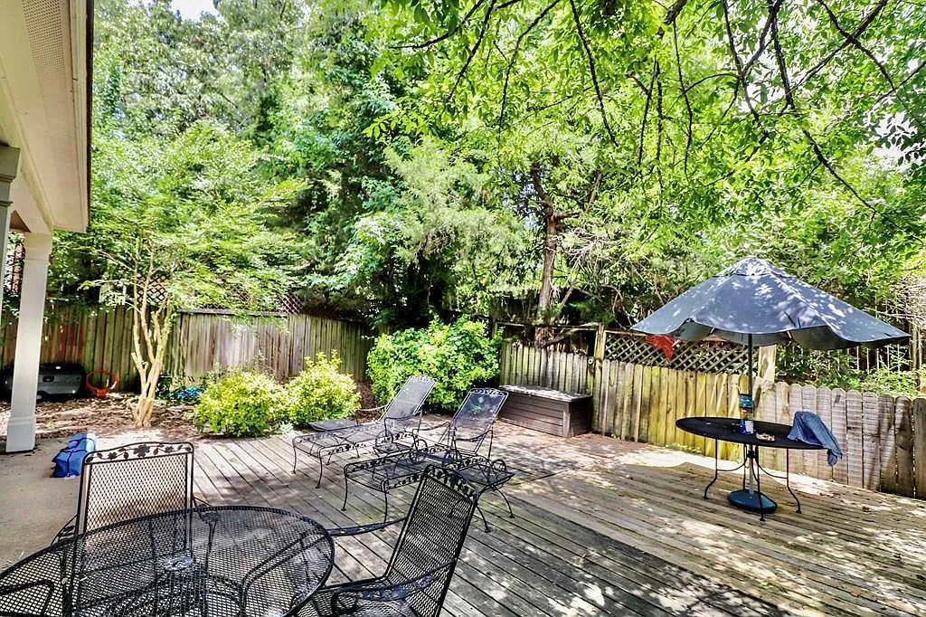 4 bed, 4.5 bath, 1808 sqft, $3,400 — Photo 4
