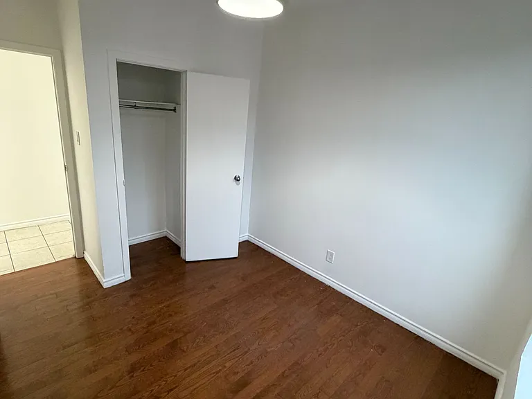 968 Bathurst St #4 — Photo 6