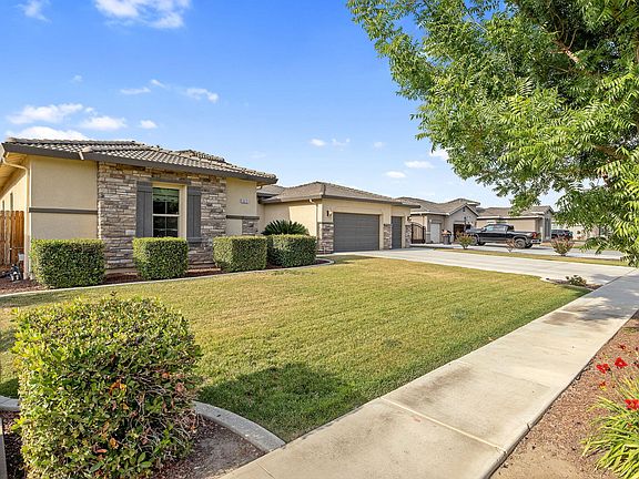 2nd image of 3072 Cape Canyon Avenue