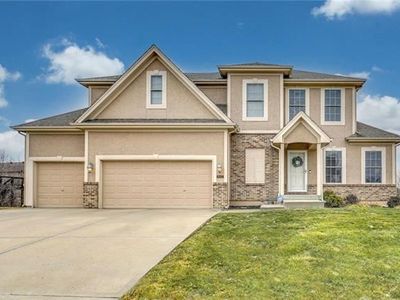 9001 N Lewis Ave, Kansas City, MO, 64157