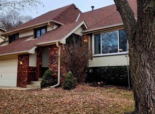 1706 Childs Rd E, Bellevue, NE 68005