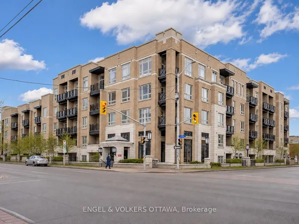 429 Kent St #123, Ottawa, ON K2P 1B5