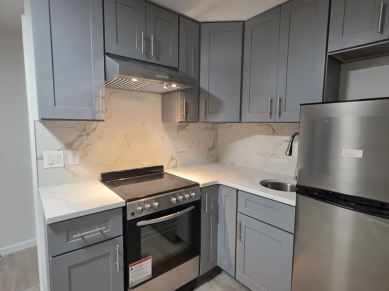 793 Olympia Blvd #1 — Photo 9