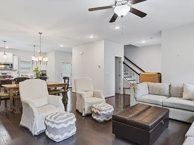 2860 Boone Dr NW — Photo 16