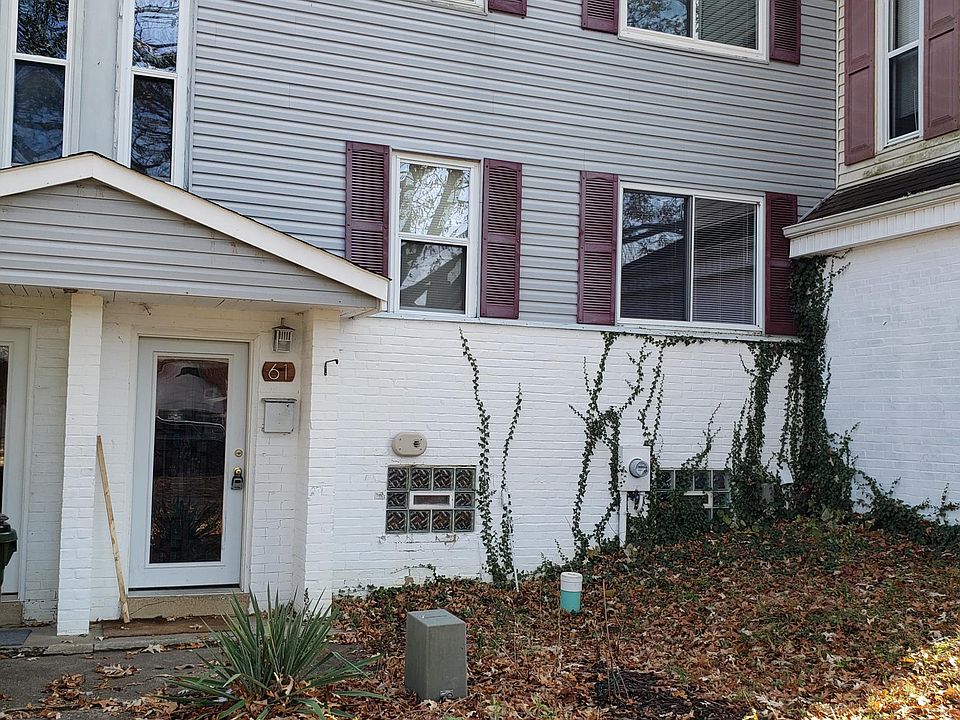 1st image of 61 Burley Cir